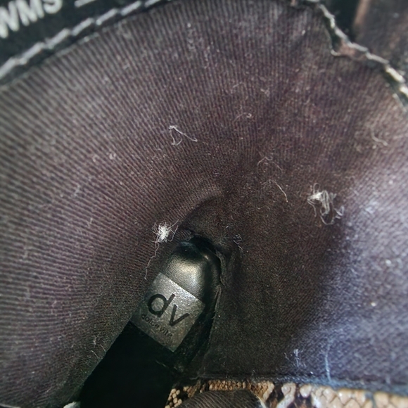 DV DOLCE VITA Ayleen Heeled Lug Sole Combat Boots Size 6 NWOT - Picture 15 of 15